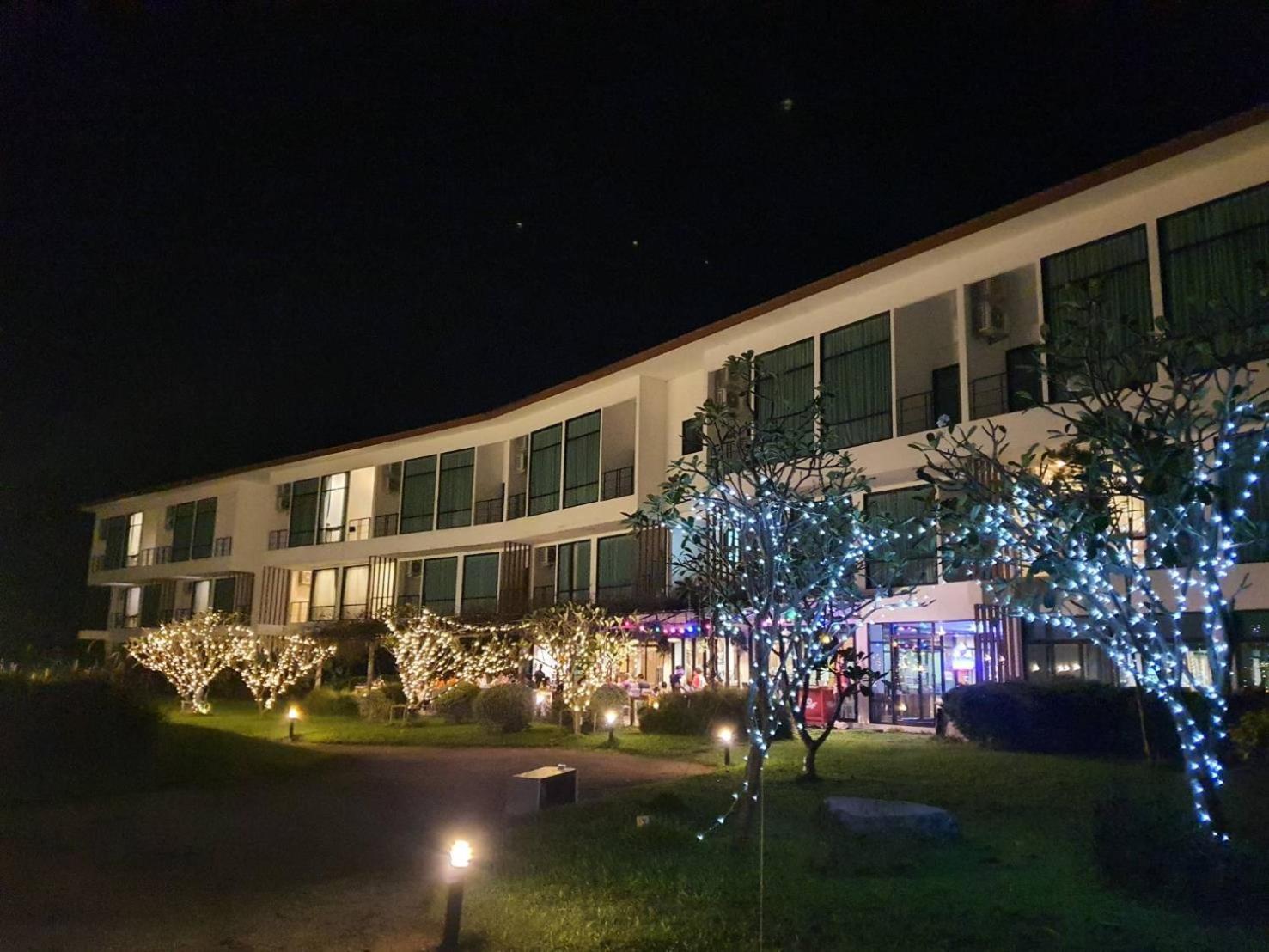 The Beach Resort & Residence - Sha Plus Pathiu Exteriör bild