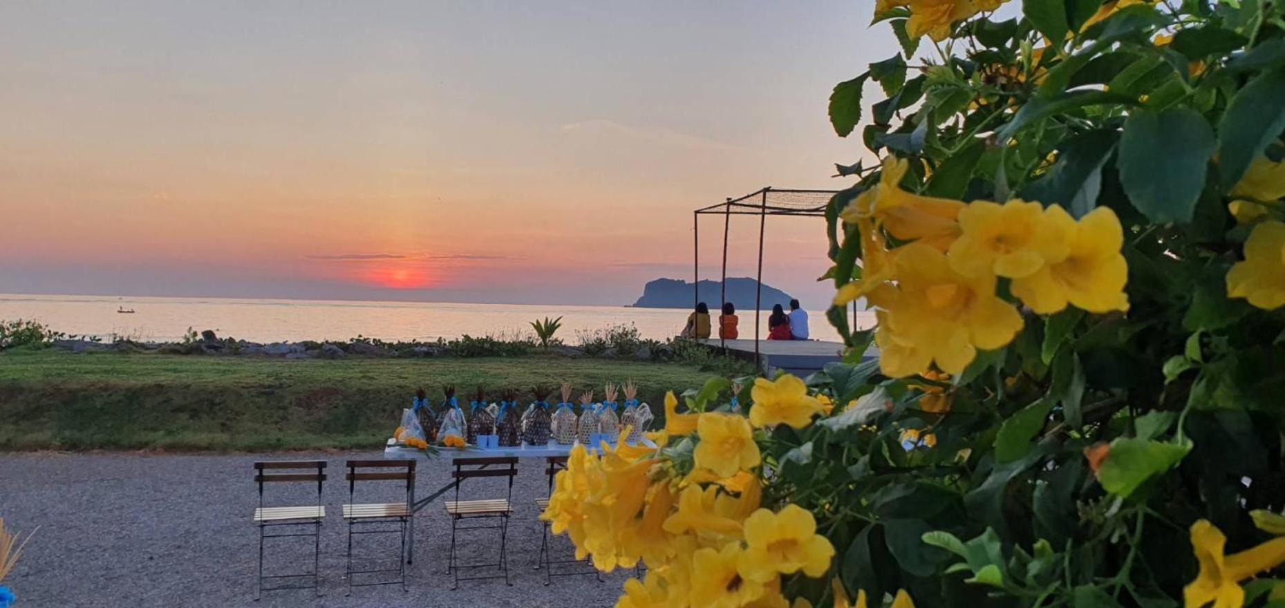 The Beach Resort & Residence - Sha Plus Pathiu Exteriör bild